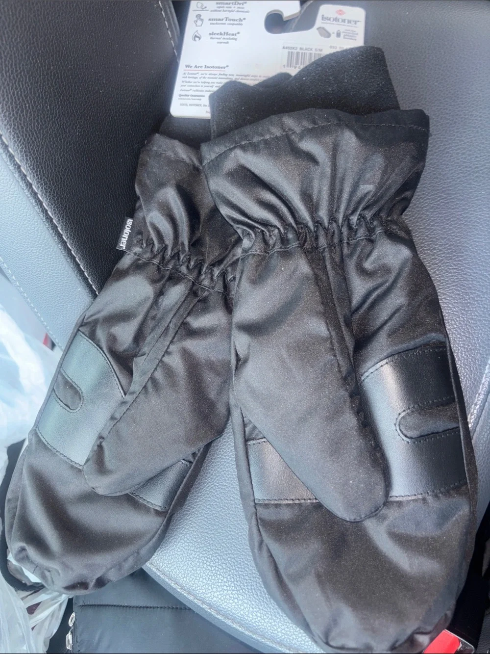 Isotoner mittens New! Women’s S M
